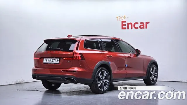 Volvo V60 2019 thumb 2