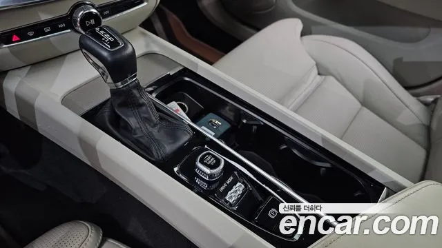 Volvo V60 2019 thumb 9