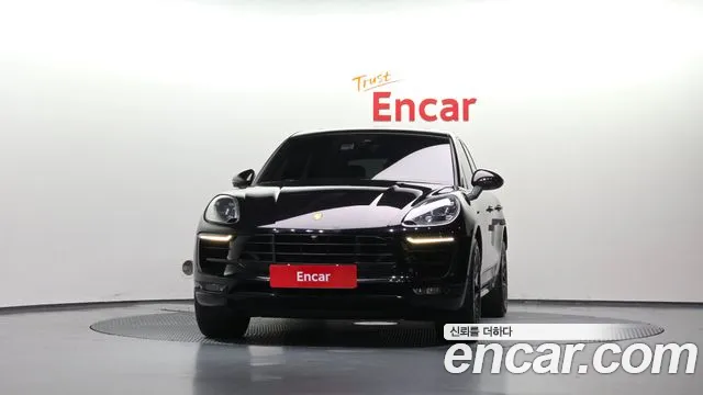 Porsche Macan 2016 thumb 3