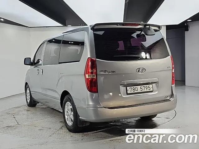 Hyundai Starex 2012 thumb 3
