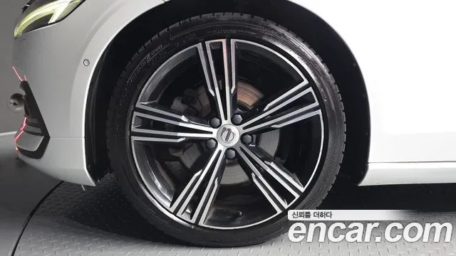 Volvo S60 2019 thumb 5