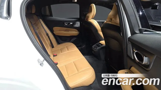 Volvo S60 2019 thumb 12