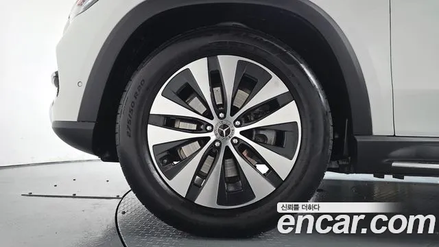 Mercedes-Benz GLE 2025 thumb 4