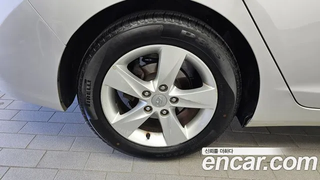 Hyundai Avante 2013 thumb 5