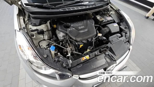 Hyundai Avante 2013 thumb 6