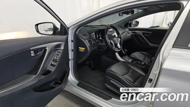 Hyundai Avante 2013 thumb 10