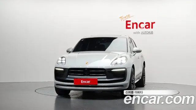 Porsche Macan 2023 thumb 3