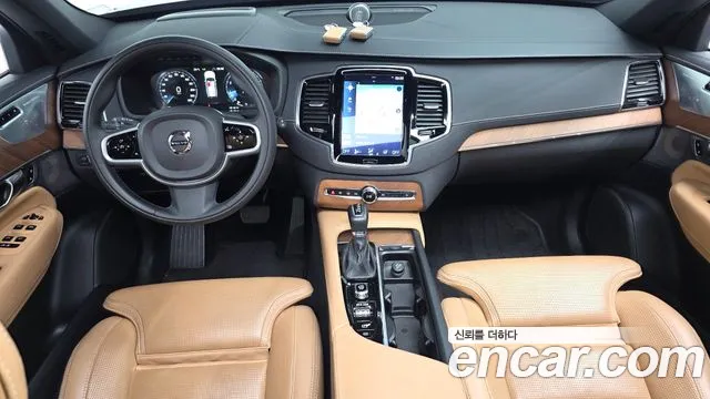 Volvo XC90 2019 thumb 6