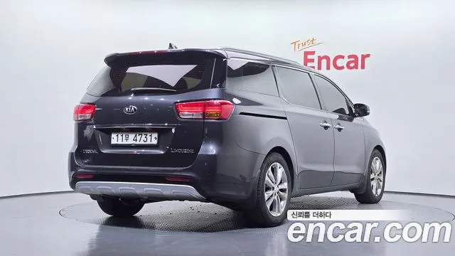 Kia Carnival 2015 thumb 2