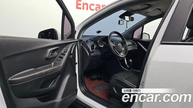 ChevroletGMDaewoo Tracker 2016 thumb 10
