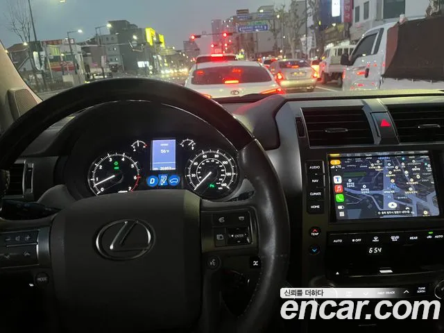 Lexus GX 2014 thumb 10