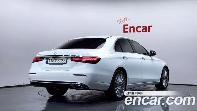 Mercedes-Benz E-Класс 2021 thumb 2