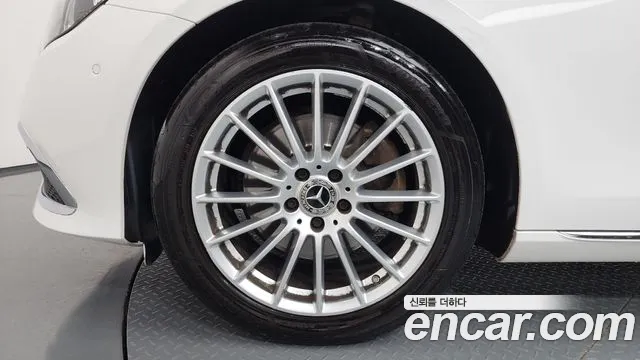 Mercedes-Benz E-Класс 2021 thumb 5