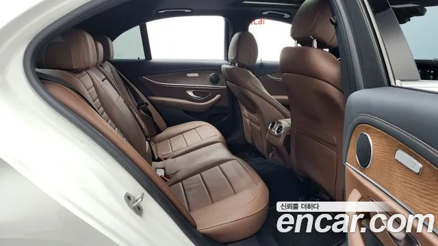 Mercedes-Benz E-Класс 2021 thumb 11