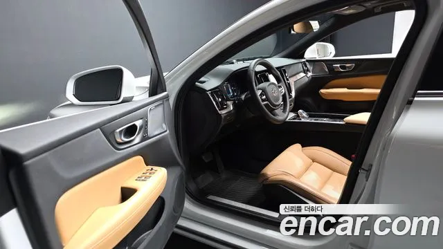 Volvo S60 2024 thumb 9