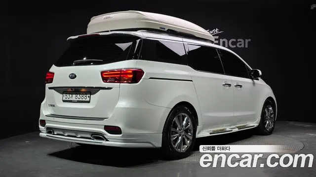Kia Carnival 2019 thumb 2