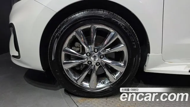Kia Carnival 2019 thumb 5