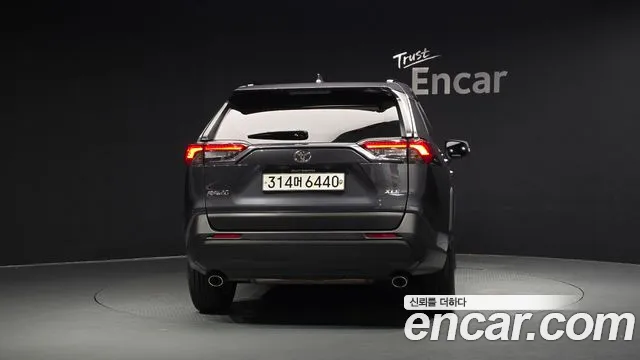 Toyota RAV4 2019 thumb 3