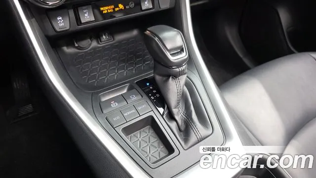 Toyota RAV4 2019 thumb 8