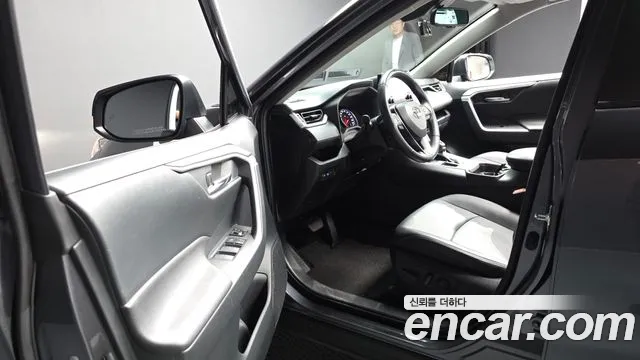 Toyota RAV4 2019 thumb 9