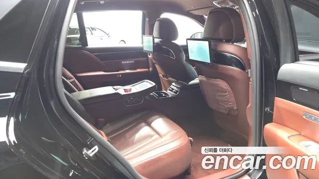 Genesis G90 2022 thumb 12