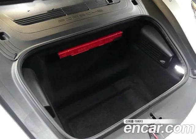 Porsche Cayman 2020 thumb 10