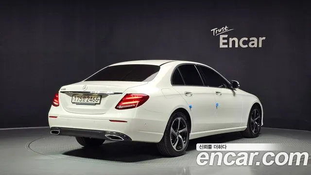 Mercedes-Benz E-Класс 2020 thumb 2