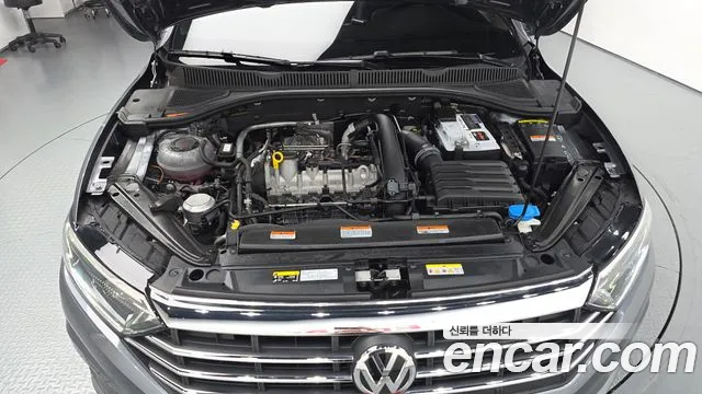 Volkswagen Jetta 2021 thumb 5