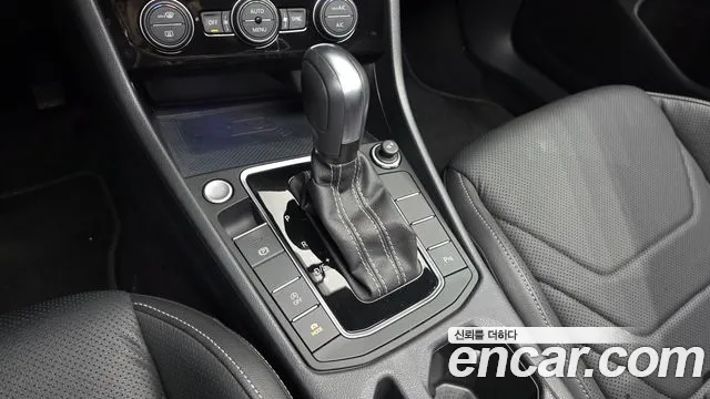 Volkswagen Jetta 2021 thumb 8