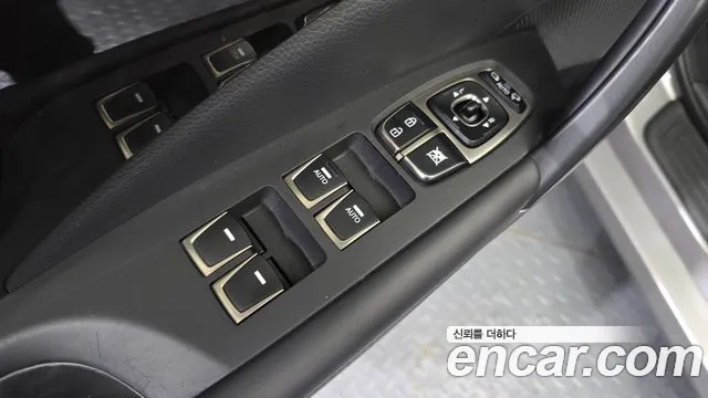 Hyundai Grandeur 2014 thumb 12