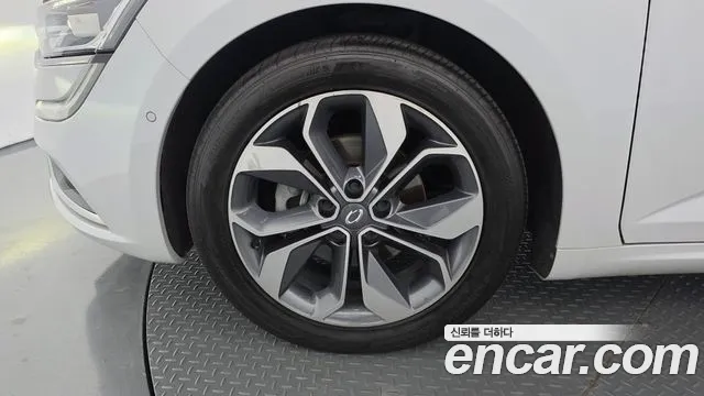Renault-KoreaSamsung Megane 2019 thumb 5
