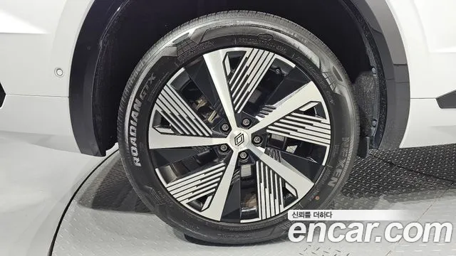 Renault-KoreaSamsung Koleos 2024 thumb 4