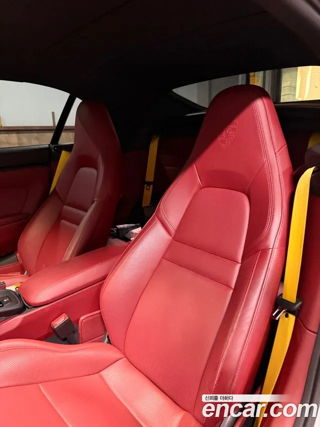Porsche 911 2023 thumb 7