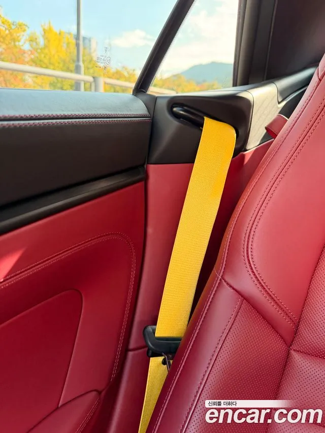 Porsche 911 2023 thumb 9