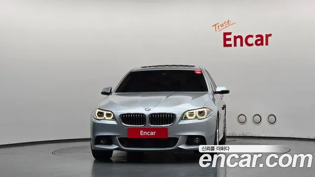 BMW 5-Series 2016 thumb 3