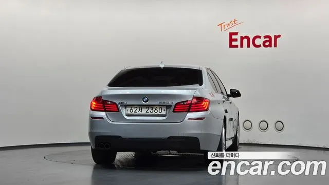 BMW 5-Series 2016 thumb 4