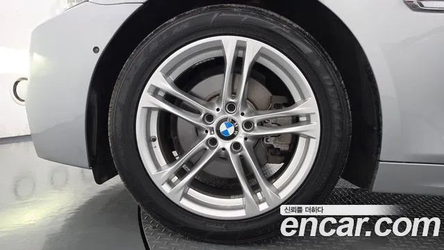 BMW 5-Series 2016 thumb 5