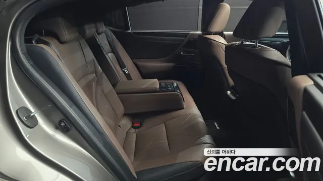 Lexus ES 2023 thumb 11