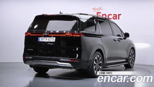 Kia Carnival 2021 thumb 2