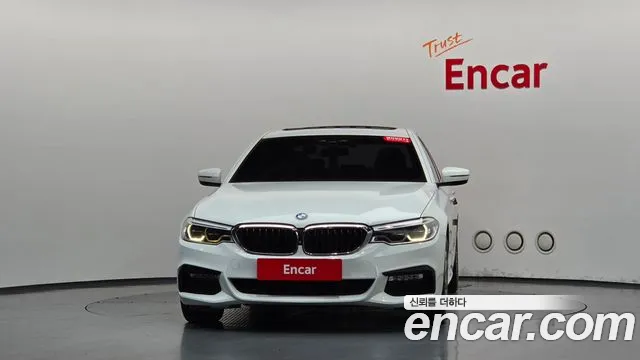 BMW 5-Series 2017 thumb 2