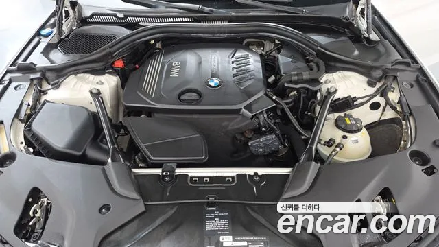 BMW 5-Series 2017 thumb 5