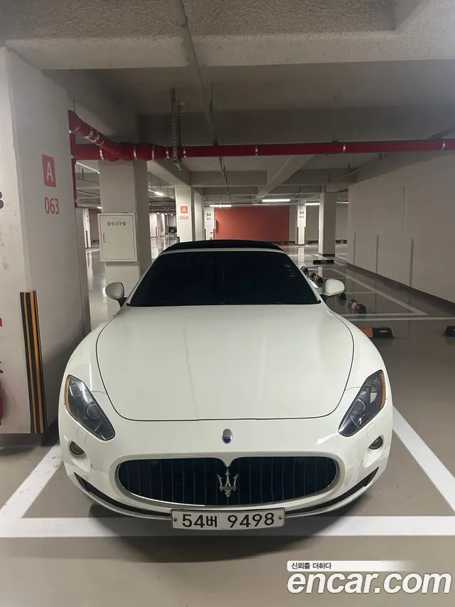 Maserati Gran Cabrio 2010 thumb 3
