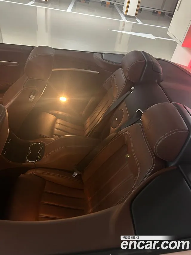 Maserati Gran Cabrio 2010 thumb 5