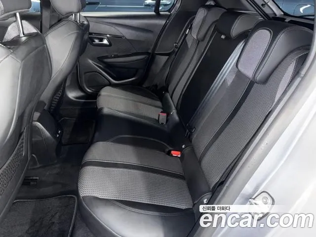 Peugeot 208 2022 thumb 7