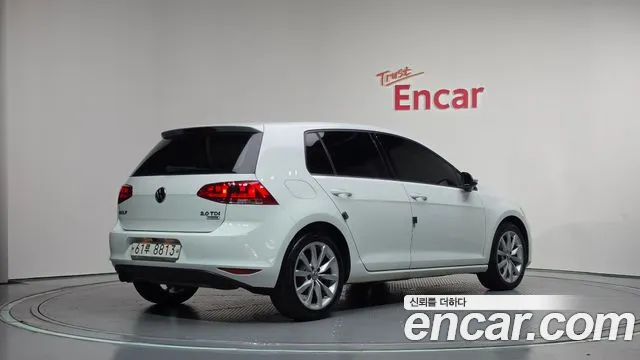 Volkswagen Golf Sportsvan 2015 thumb 2