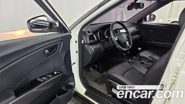 KG_Mobility_Ssangyong TIBOLI 2019 thumb 10