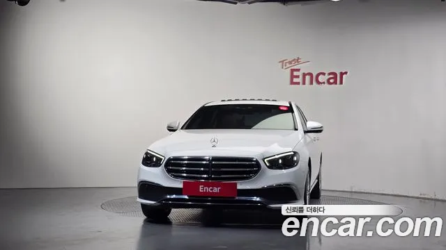 Mercedes-Benz E-Класс 2023 thumb 3