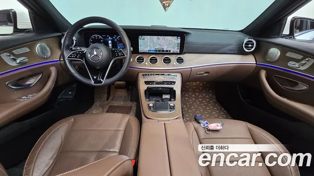 Mercedes-Benz E-Класс 2023 thumb 7