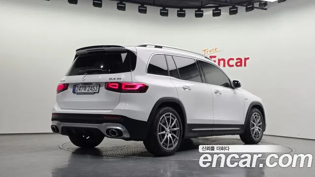 Mercedes-Benz GLB 2023 thumb 2