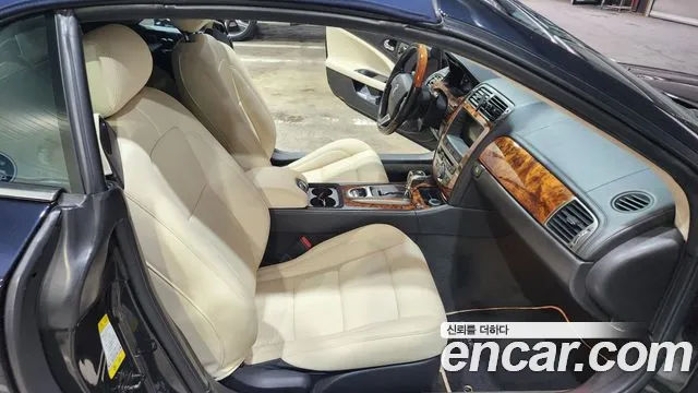 Jaguar XK8 2007 thumb 11